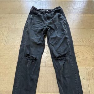 American Eagle Black Size 2 High Rise Mom Jeans